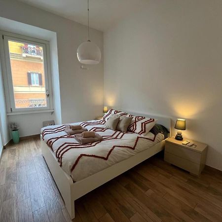 La Dolce Vita - Luxury Colosseum Boutique Apartment Рим Екстер'єр фото