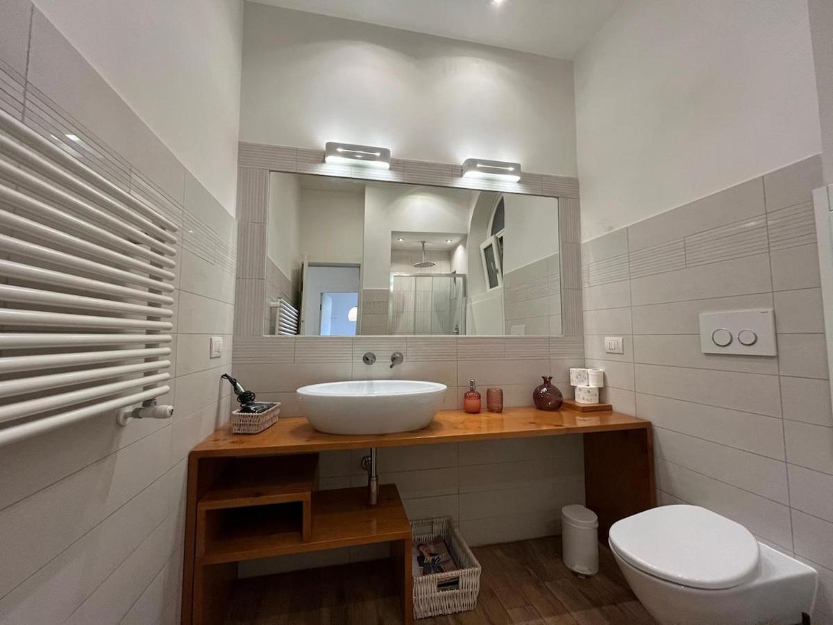 La Dolce Vita - Luxury Colosseum Boutique Apartment Рим Екстер'єр фото