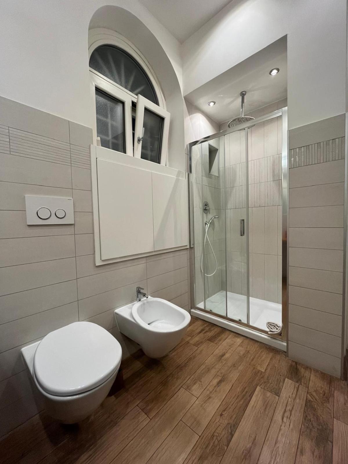 La Dolce Vita - Luxury Colosseum Boutique Apartment Рим Екстер'єр фото