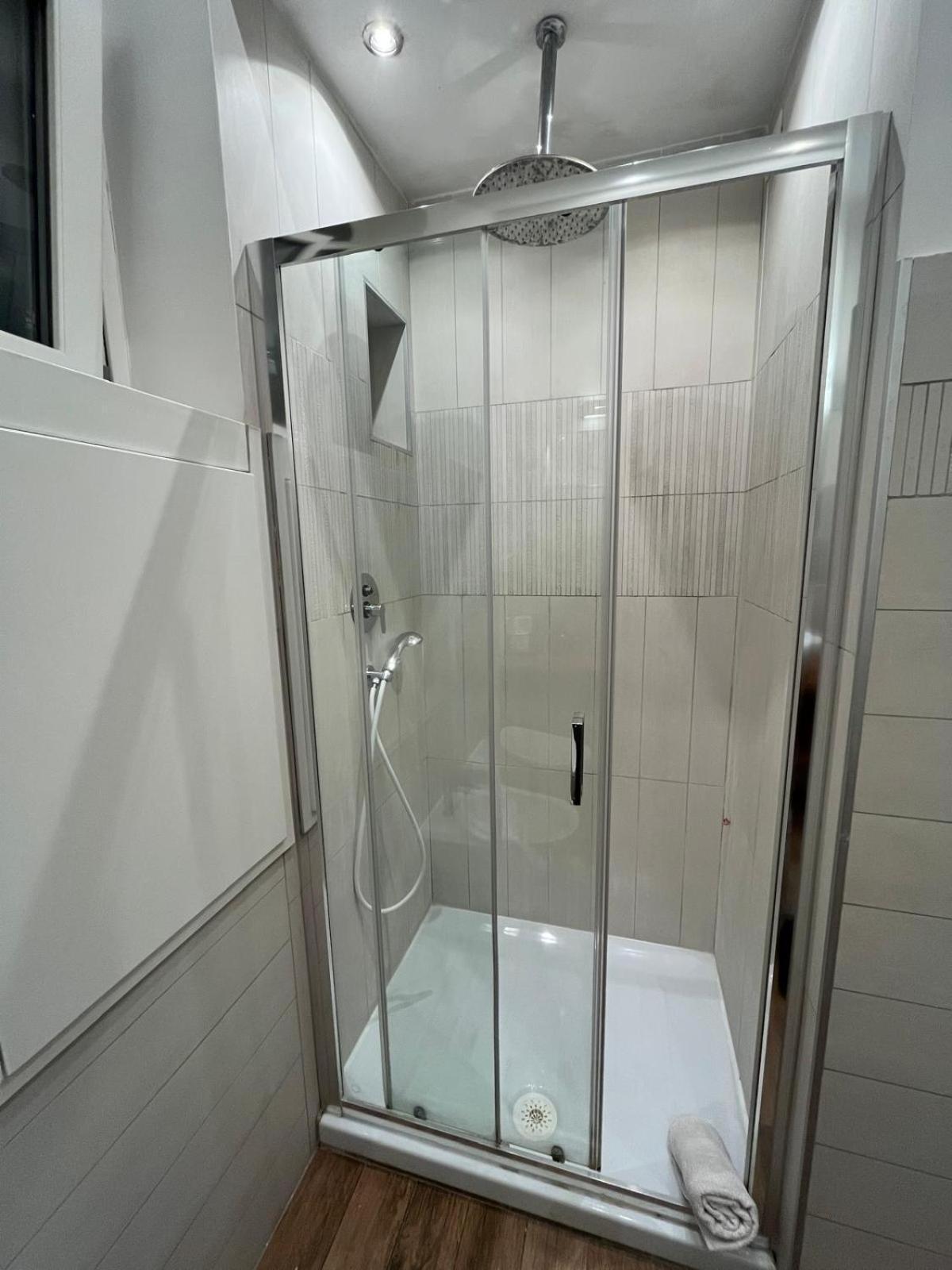 La Dolce Vita - Luxury Colosseum Boutique Apartment Рим Екстер'єр фото