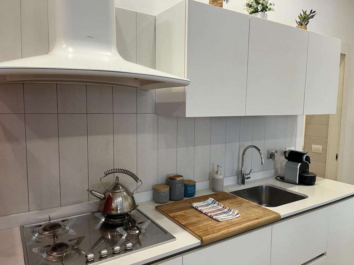 La Dolce Vita - Luxury Colosseum Boutique Apartment Рим Екстер'єр фото